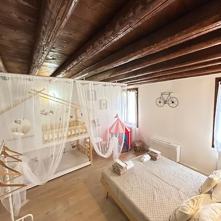 Apartment Wood 32 Family -apartment *